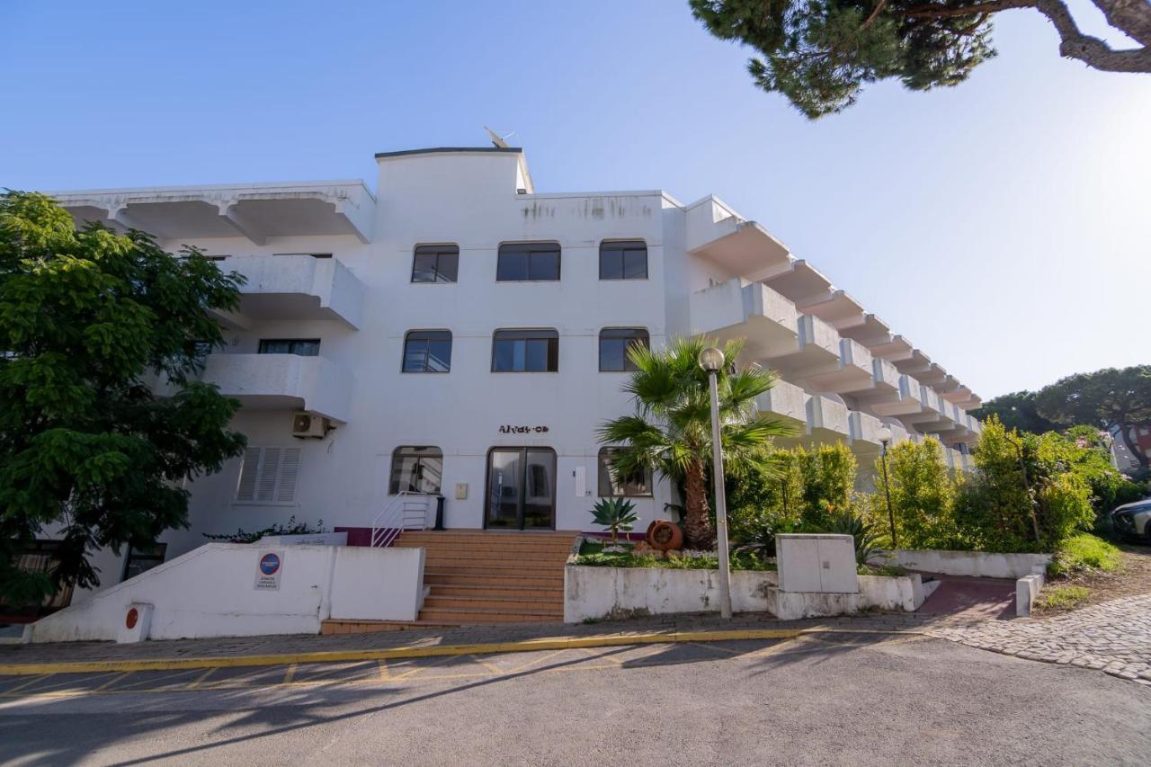 Signature In Vilamoura *